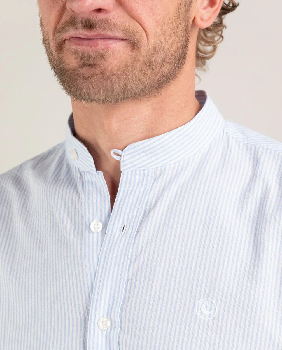 Camisa Seersucker Raya Celeste Cuello Mao - Imagen 4