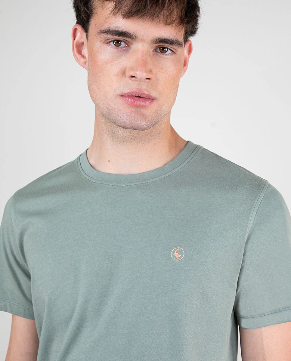 Camiseta Cuello Caja Garment Dyed Verde Claro - Imagen 5