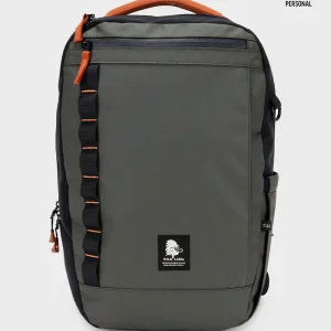 Mochila Travel Baku S Reciclada Verde 21L.