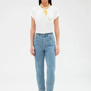 Vaquero recto con bordados mimosa