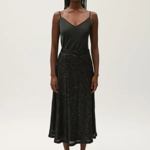 Falda midi de lentejuelas negra