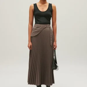 Falda midi plisada marrón glacé