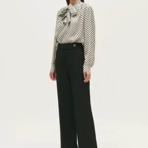 Pantalón recto negro