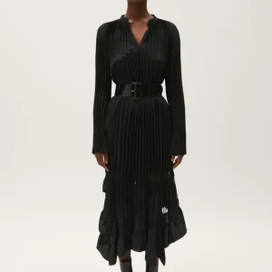 Vestido largo plisado con volantes