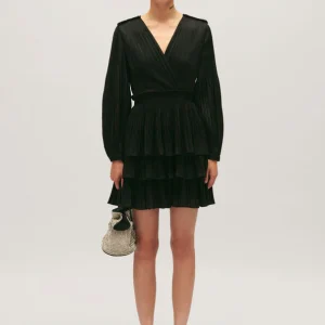 Vestido corto plisado negro