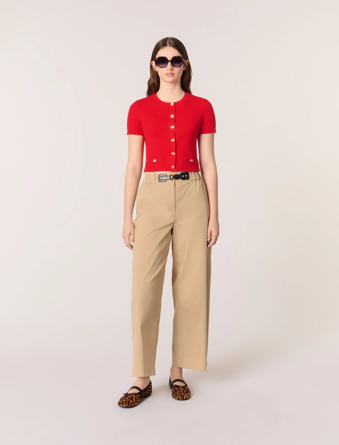 Cárdigan corto con botones dorados