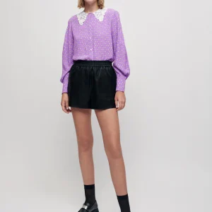 Camisa estampada con cuello de guipur