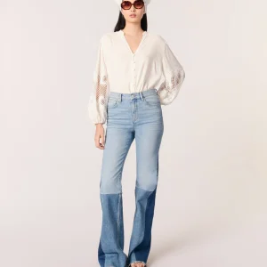 Camisa con mangas bordadas