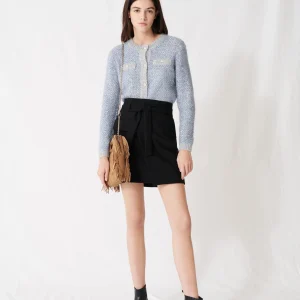 Falda corta estilo cruzado