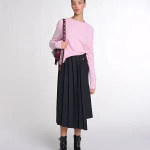 Falda larga plisada asimétrica