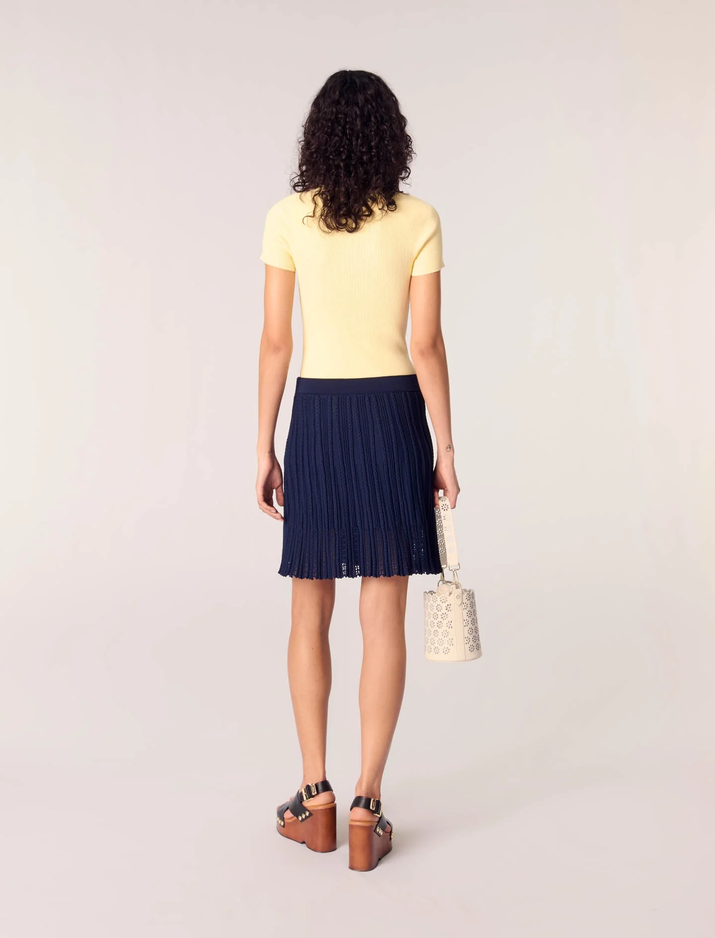 Falda corta de punto de ochos - Imagen 3