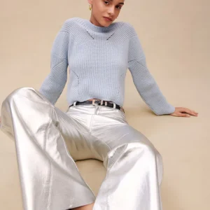 Pantalones de piel plateados