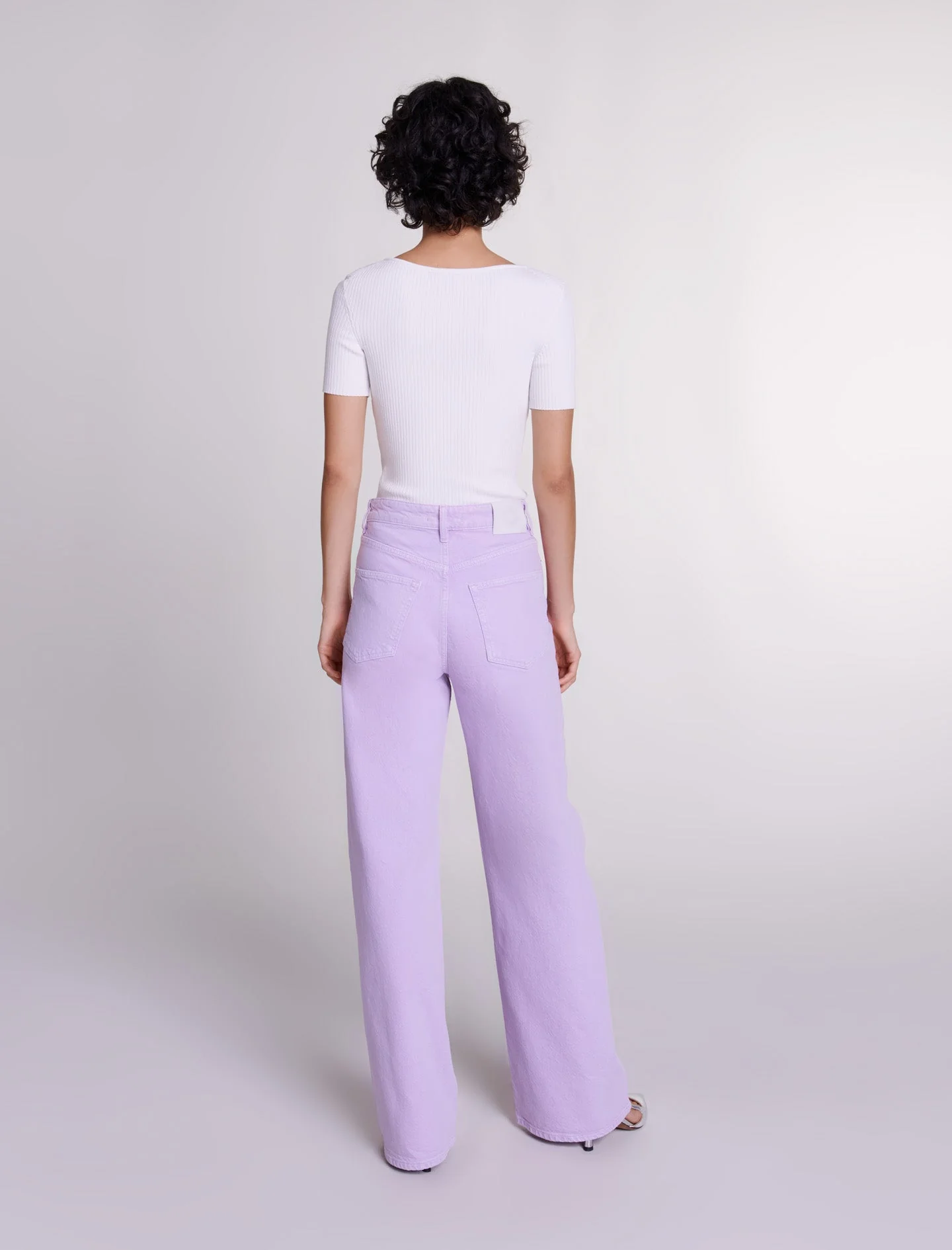 Top con punto calado y bisutería - Imagen 4