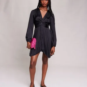 Vestido corto drapeado satinado