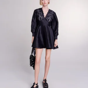 Vestido corto de lino con bordados