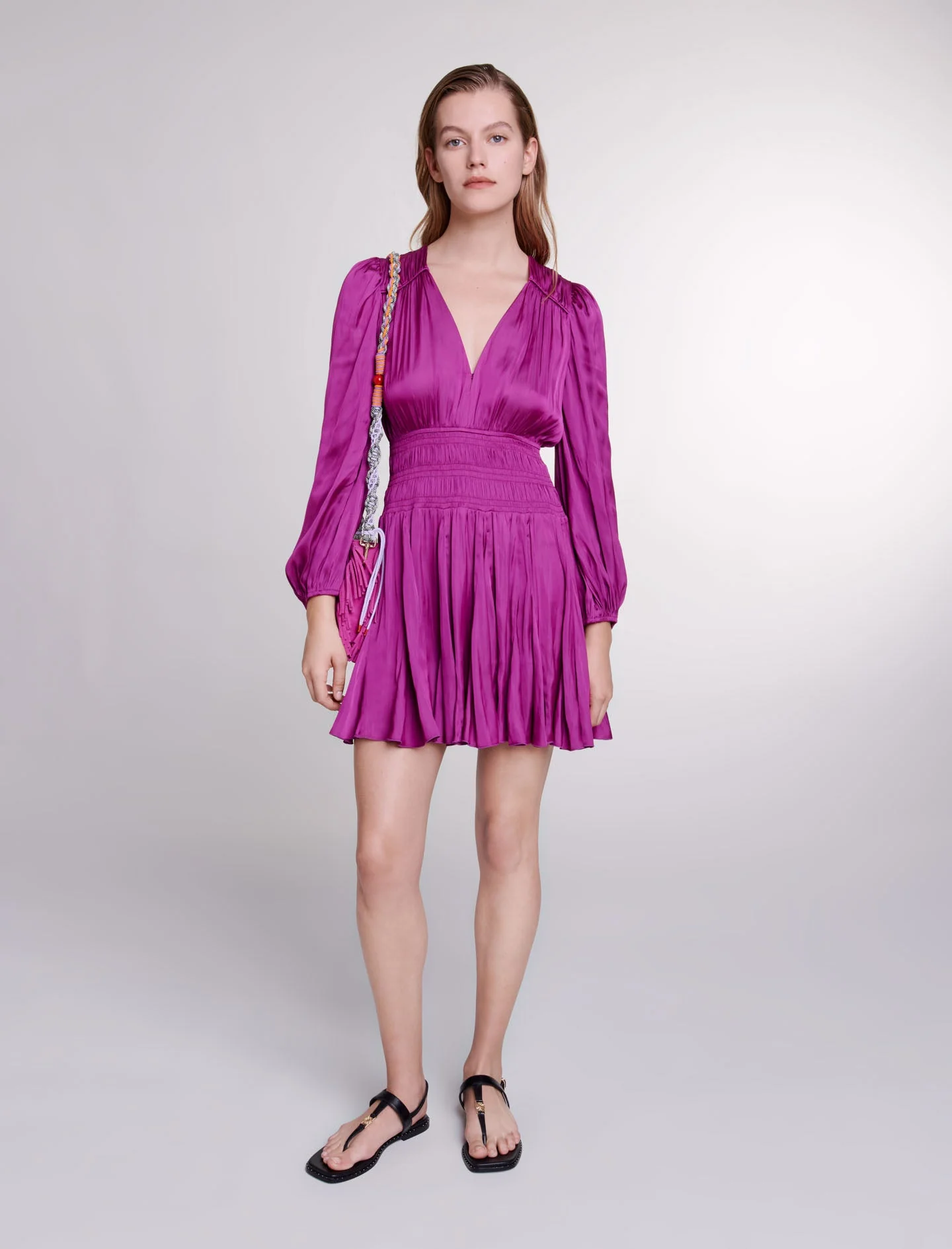 Vestido corto satinado