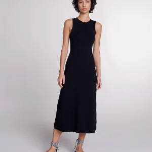 Vestido largo de punto con recortes