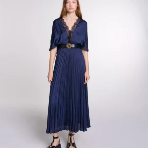 Vestido largo plisado con encaje