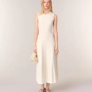 Vestido de punto calado con cuentas