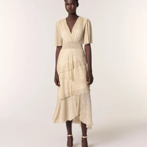 Vestido con volantes metalizado