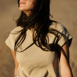 Polera Elis Orgánica Beige Mujer