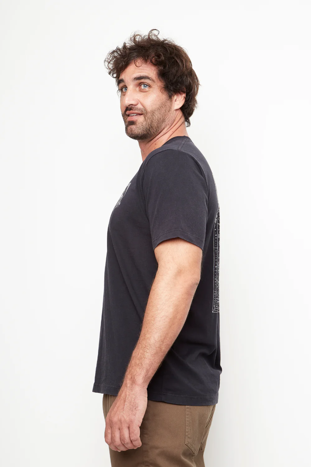 Polera Karu Orgánica Negro Hombre - Imagen 4