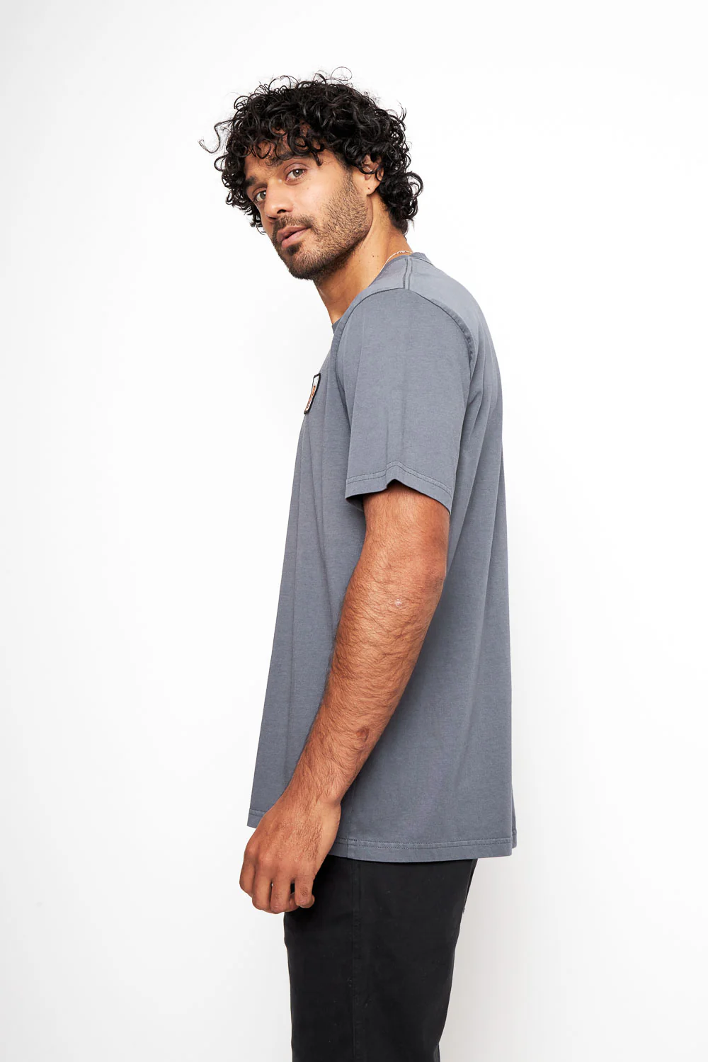 Polera Bat Parche Orgánica Azul Puma Hombre - Imagen 4