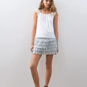 Camiseta algodón tirante bordado suizo