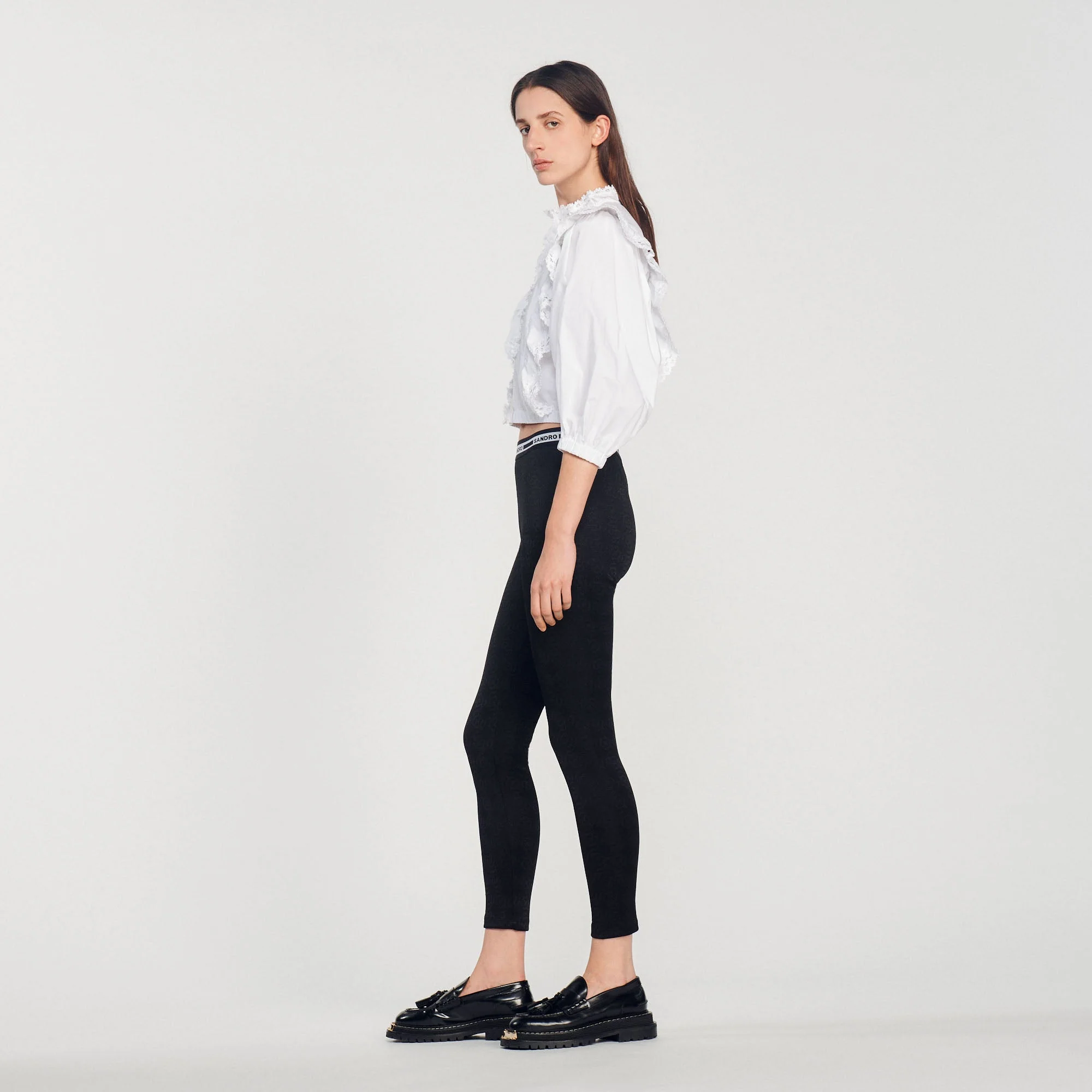 Blusa con volantes y encaje - Imagen 5