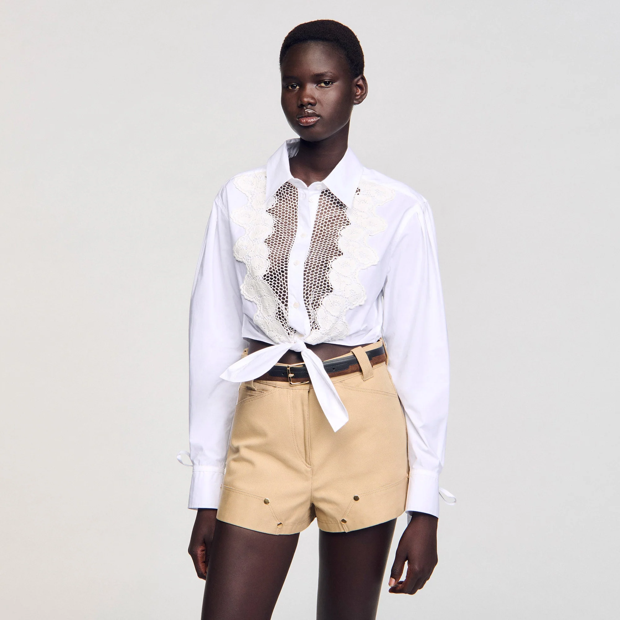 Camisa con plastrón de encaje - Imagen 3