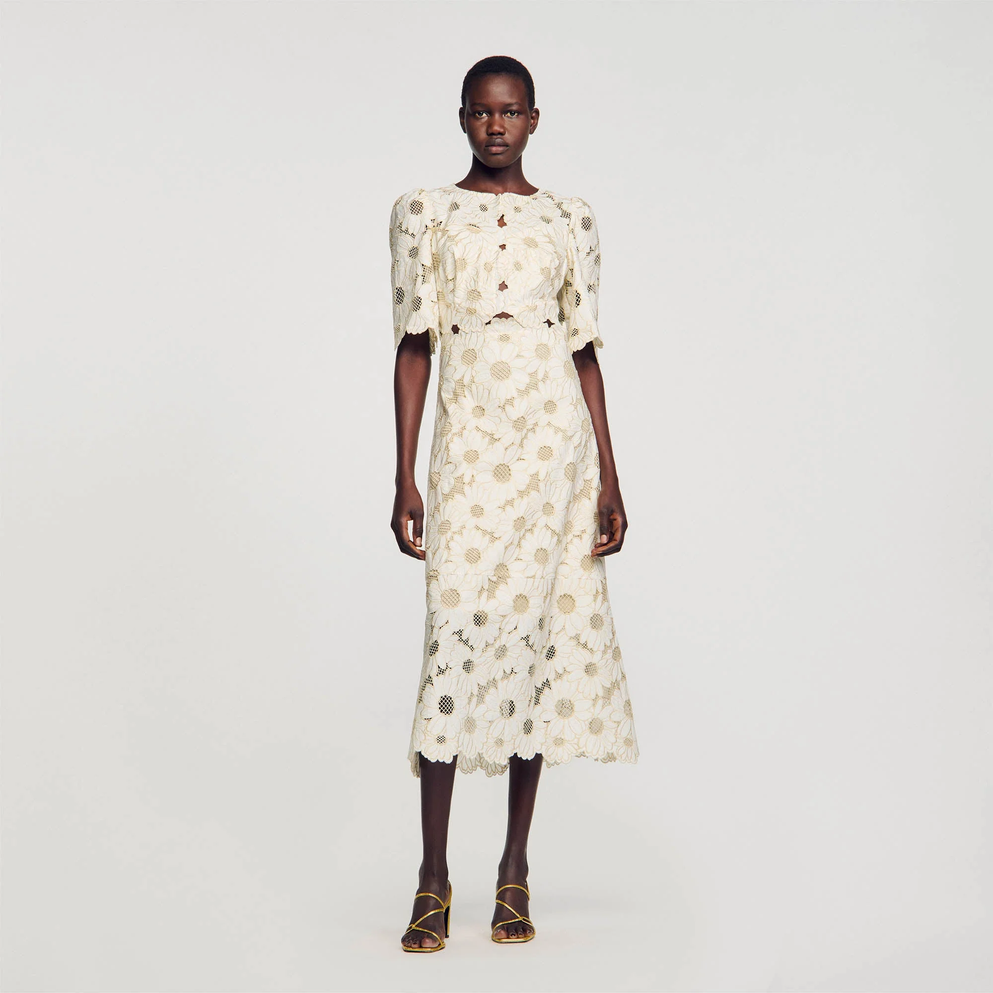 Vestido largo bordado - Imagen 5