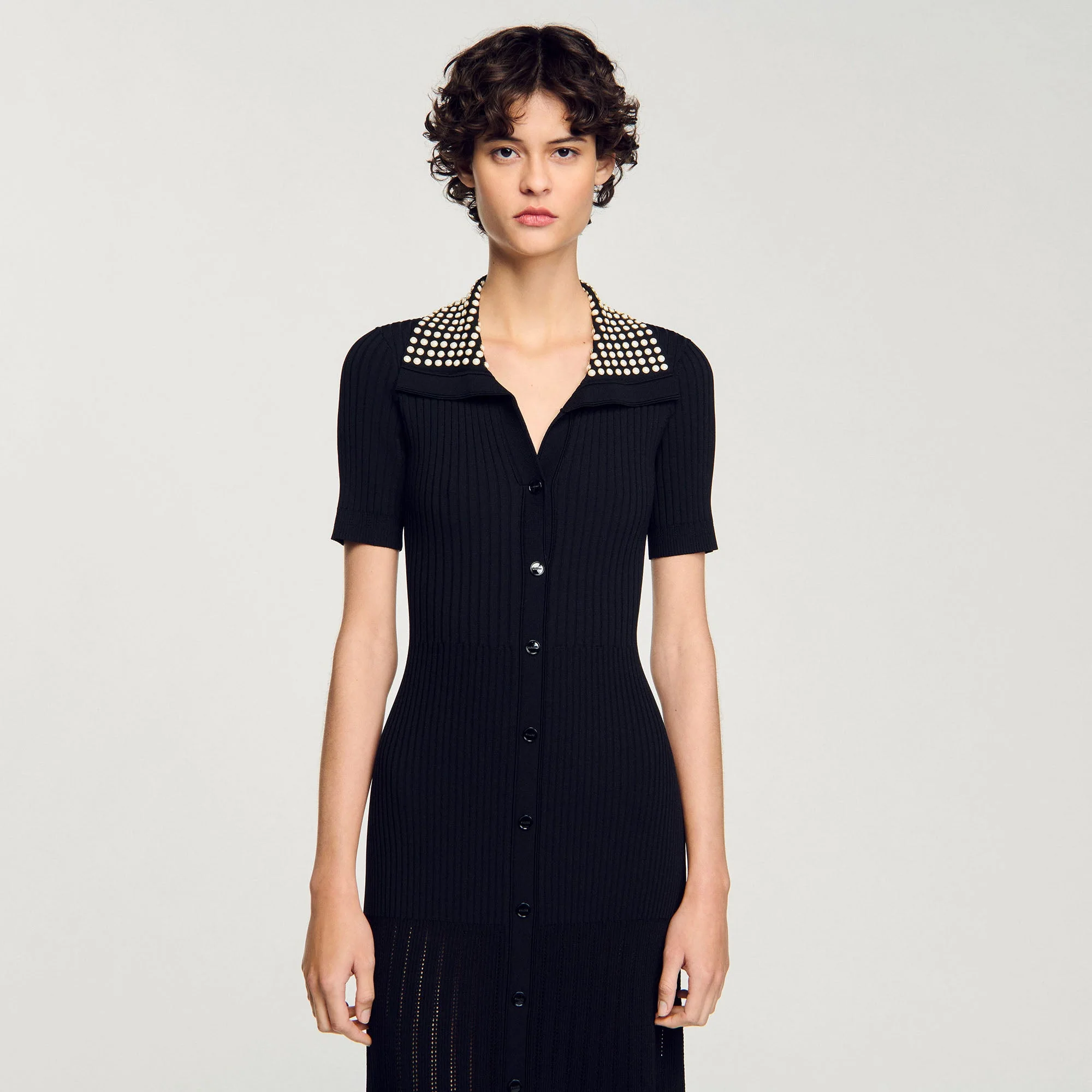 Vestido largo de punto con tachuelas - Imagen 4