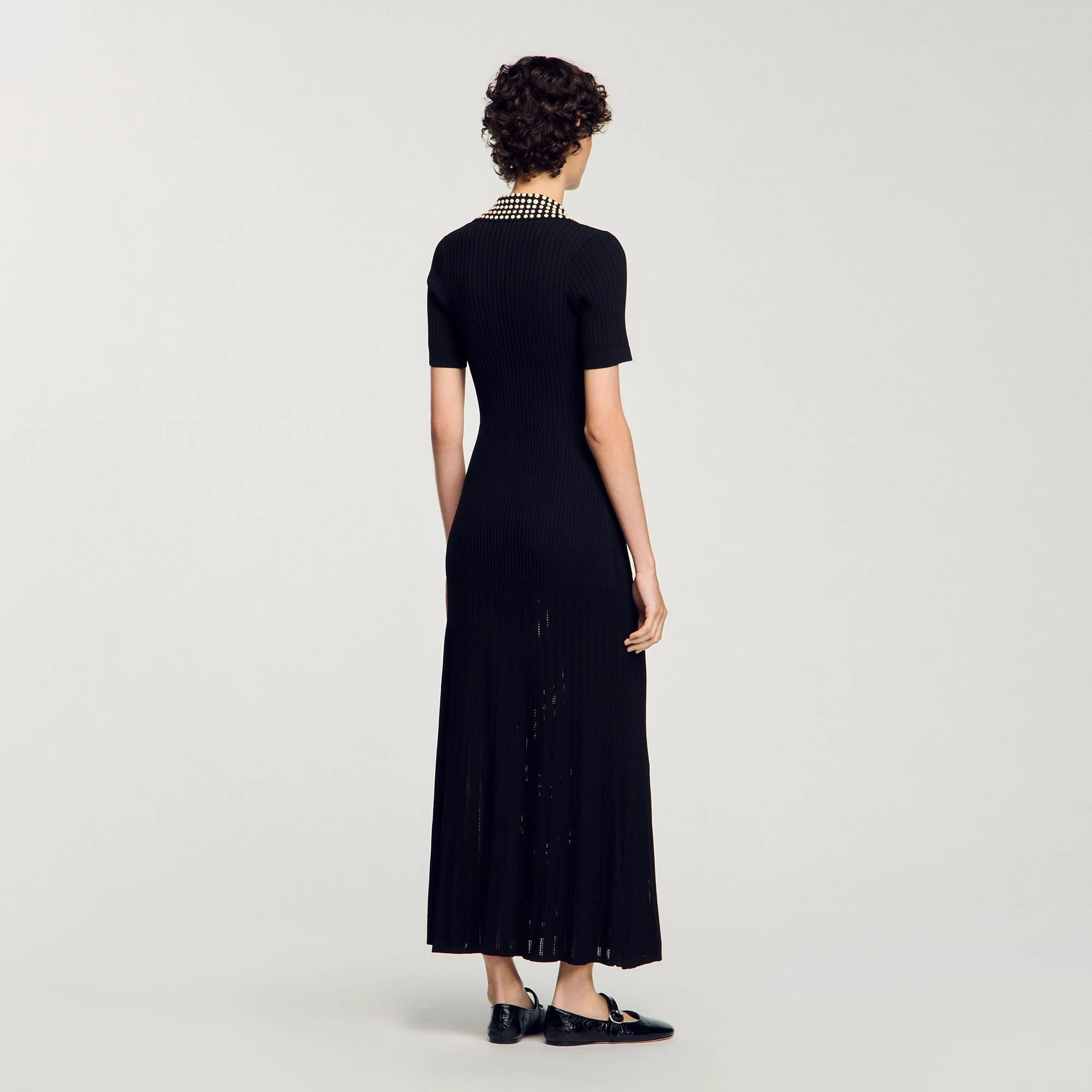 Vestido largo de punto con tachuelas - Imagen 6