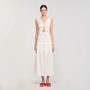 Vestido largo arrugado con lazo