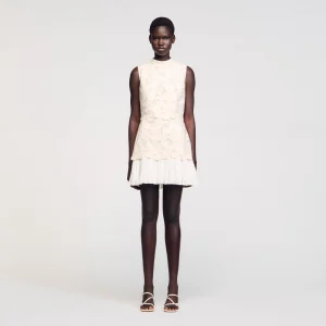 Vestido corto de guipur