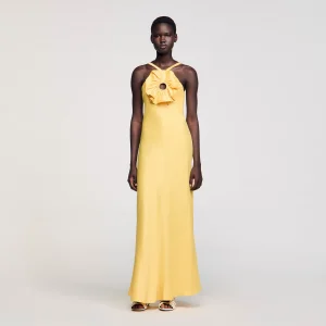 Vestido largo con volante