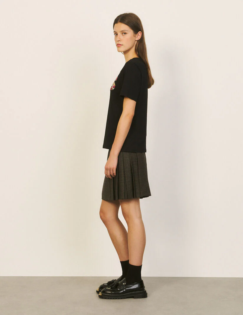 Camiseta con bordado en el pecho - Imagen 4