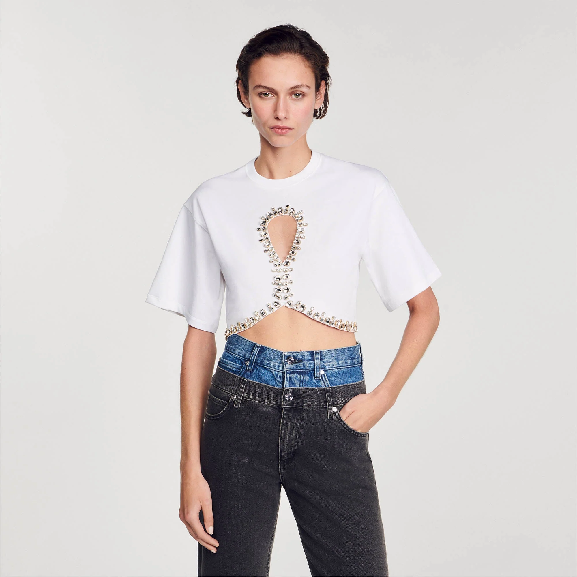 Camiseta corta con brillantes - Imagen 3