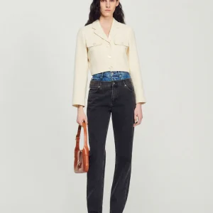 Chaqueta corta de tweed abotonada