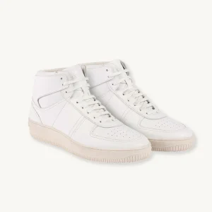 Sneakers altas de pie