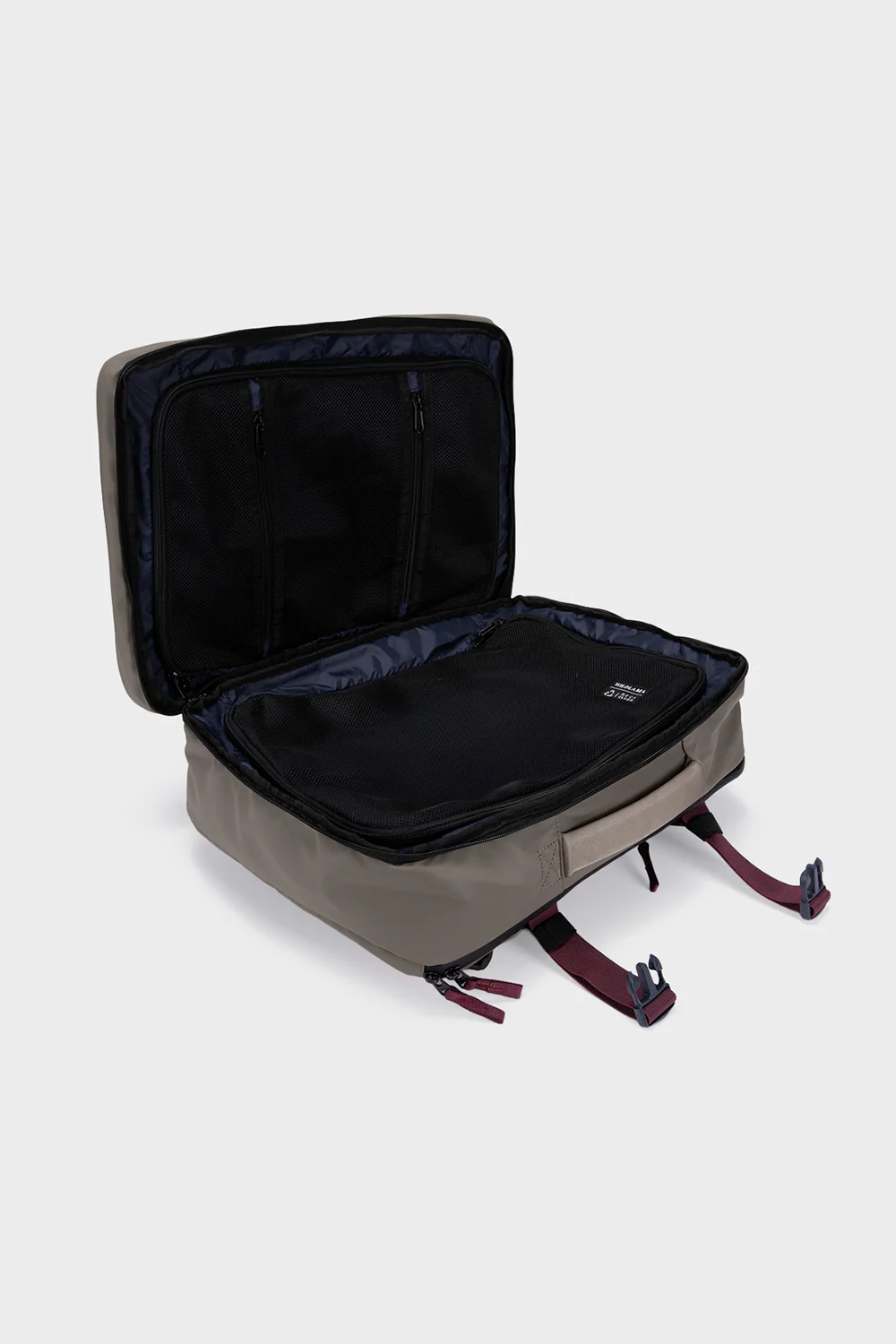 Mochila Travel Baku M Reciclada Beige 26L. - Imagen 4