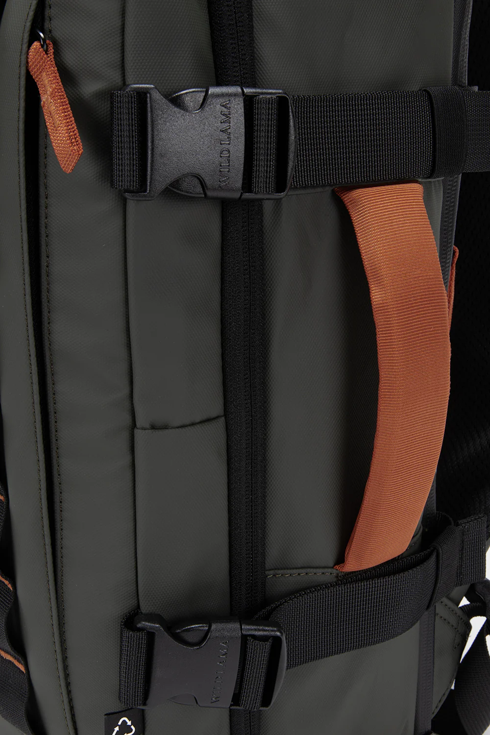 Mochila Travel Baku M Reciclada Verde 26 L. - Imagen 6