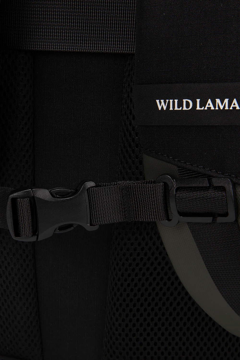 Mochila Travel Baku S Reciclada Verde 21L. - Imagen 8