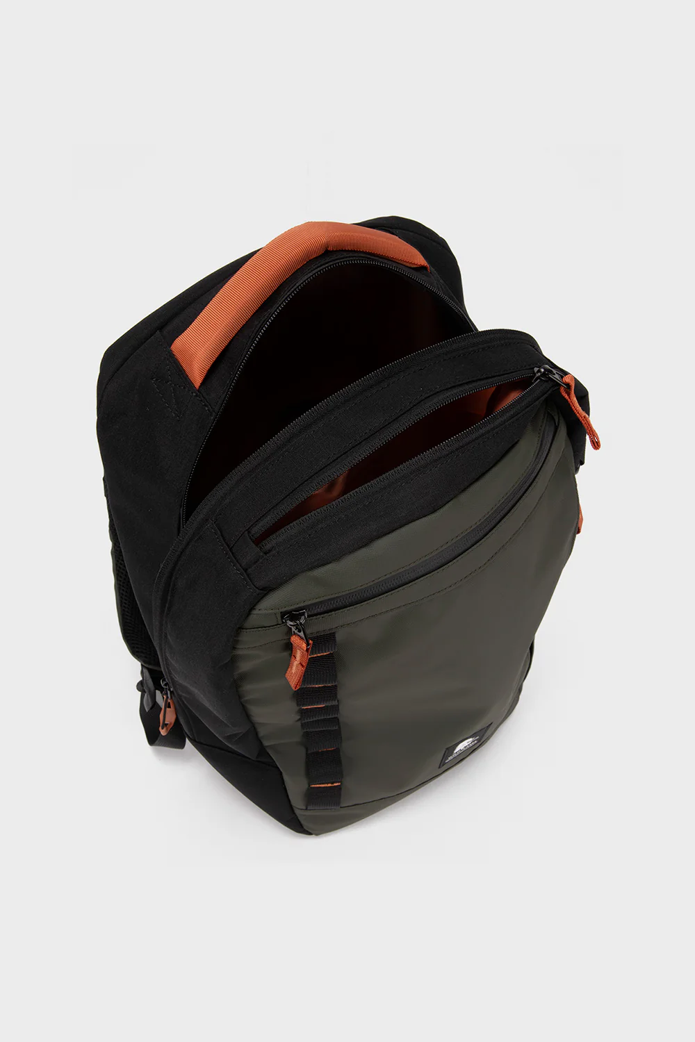 Mochila Travel Baku S Reciclada Verde 21L. - Imagen 4
