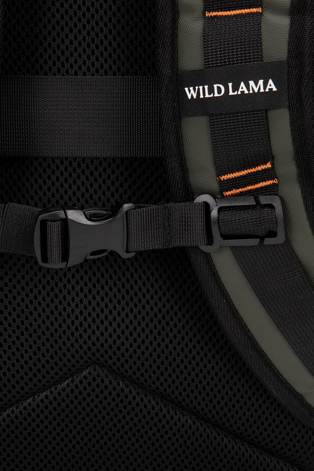 Mochila Travel Oca Reciclada Verde 24L. - Imagen 9