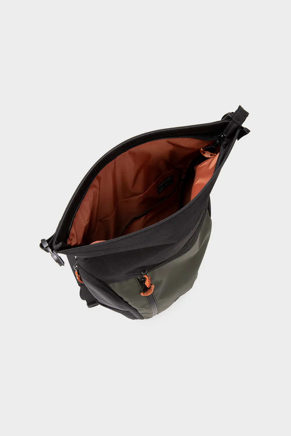 Mochila Travel Oca Reciclada Verde 24L. - Imagen 5