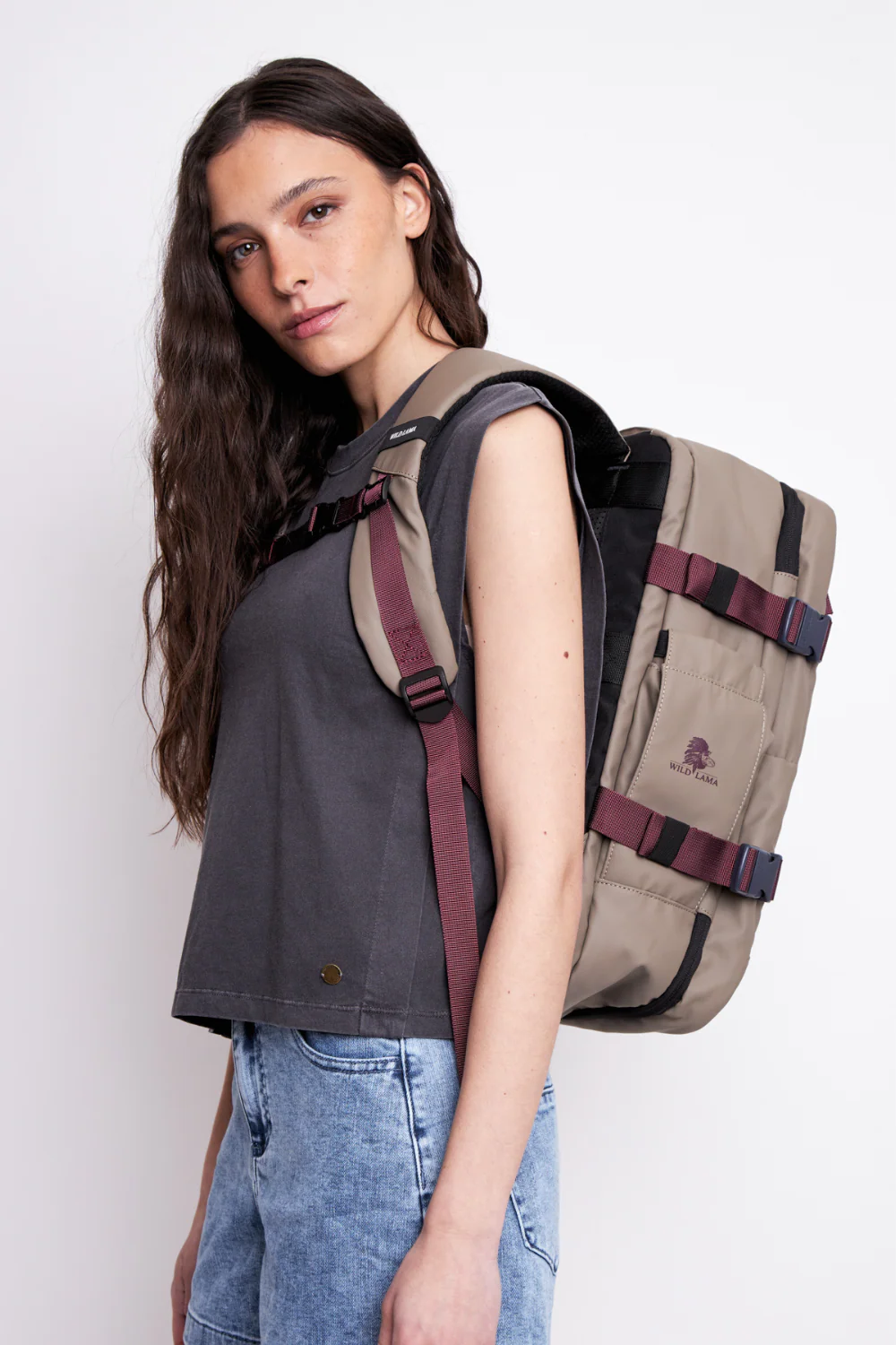 Mochila Travel Baku M Reciclada Beige 26L. - Imagen 9