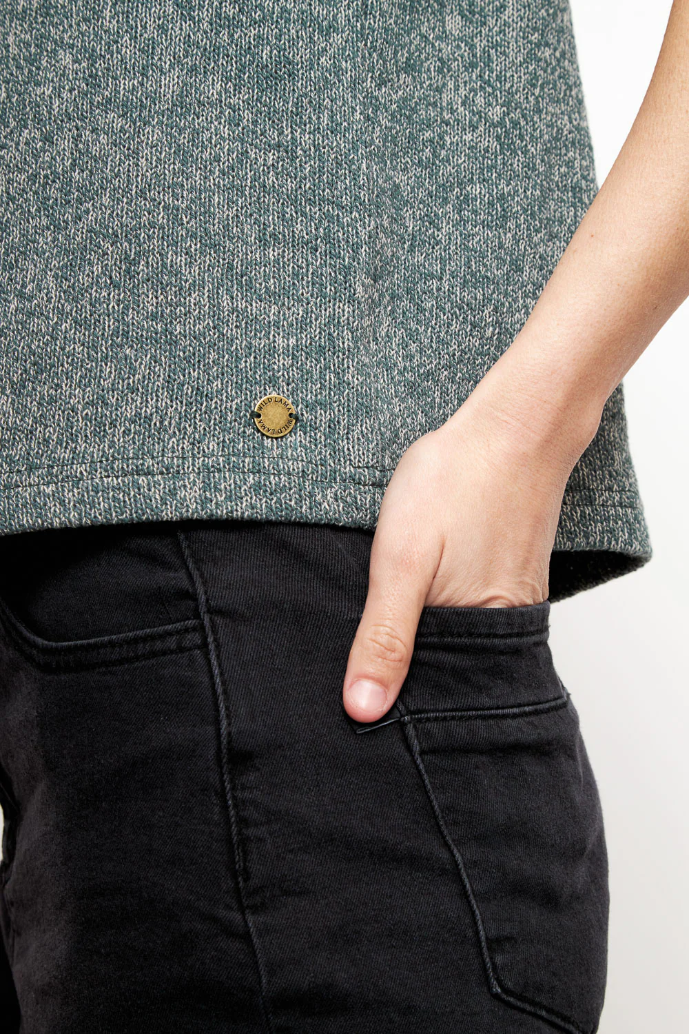 Polera Nora Orgánica Petróleo Mujer - Imagen 6