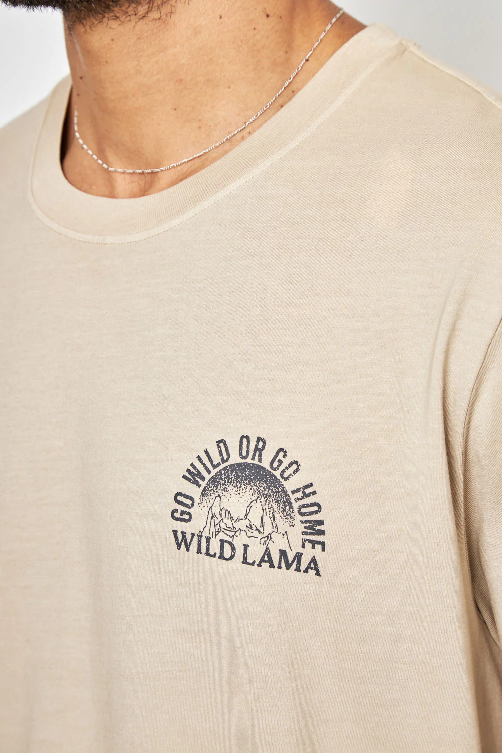 Polera Soles Orgánica Beige Hombre - Imagen 5