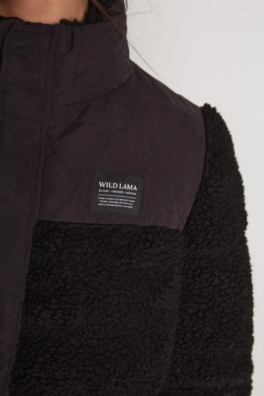 Parka Puffa Teddy Reciclada Negra Mujer - Imagen 6